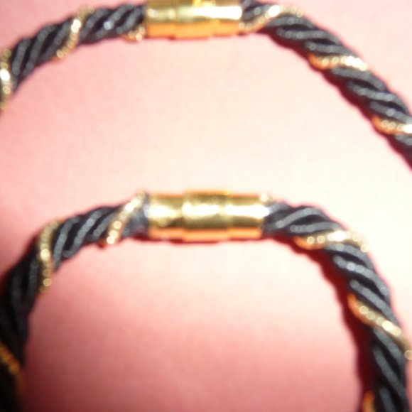 Handmade one-of-a-kind cord necklace & bracelet - Picture 5 of 5